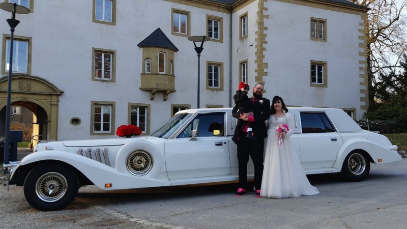 LUX LIMOUSINES