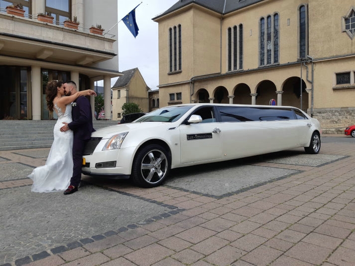 LUX LIMOUSINES