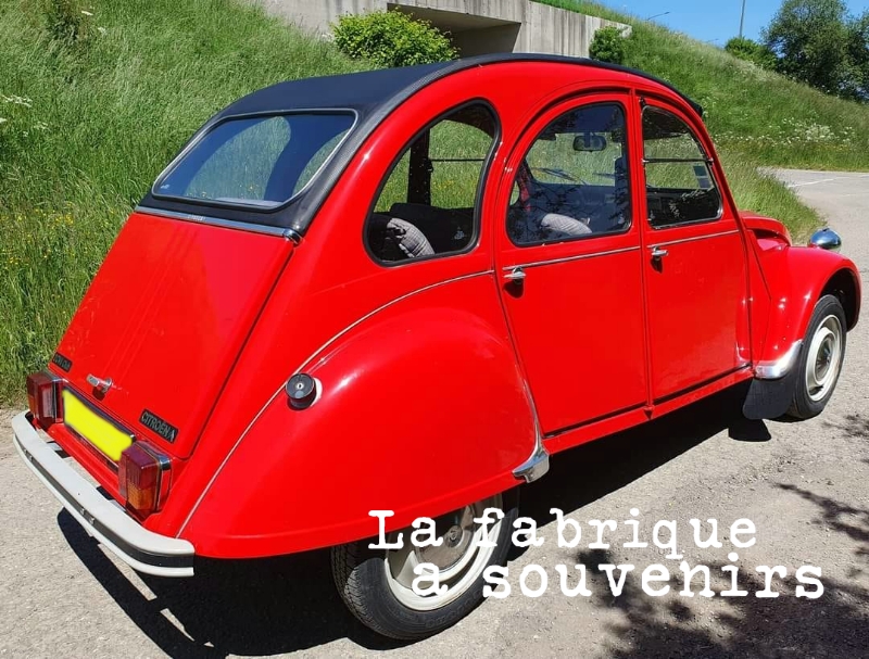 LA FABRIQUE A SOUVENIRS
