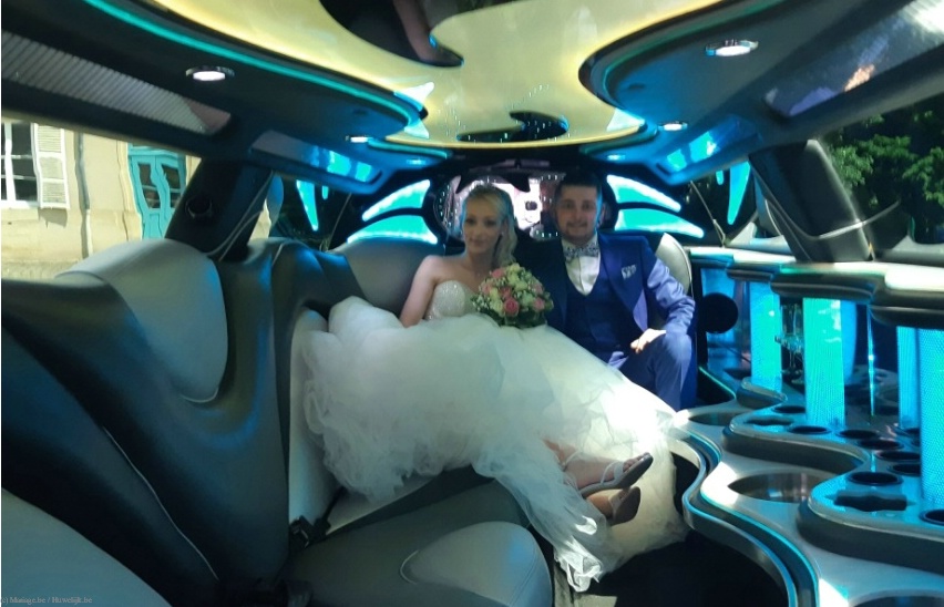 LUX LIMOUSINES